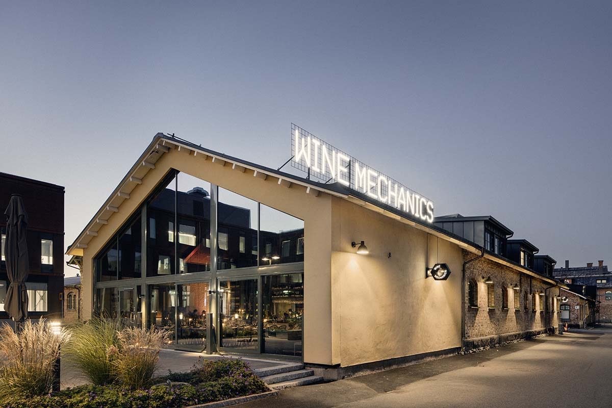 Wine Mechanics, exteriör